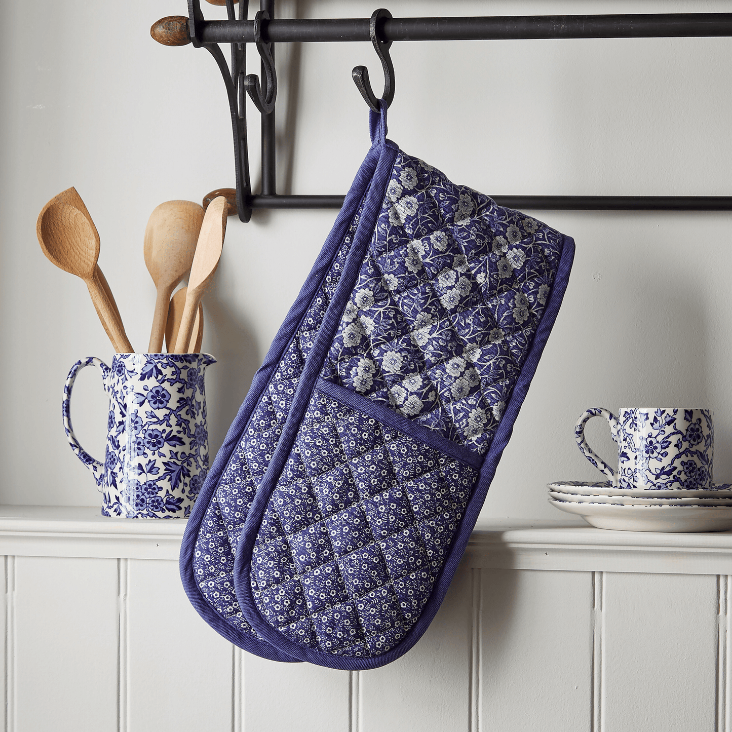 Burleigh x Bedeck of Belfast Blue Calico Double Oven Glove