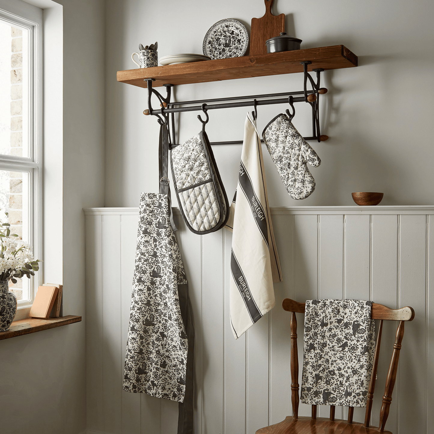 Burleigh x Bedeck of Belfast Charcoal and White Regal Peacock Tea Towel, Pack of 2
